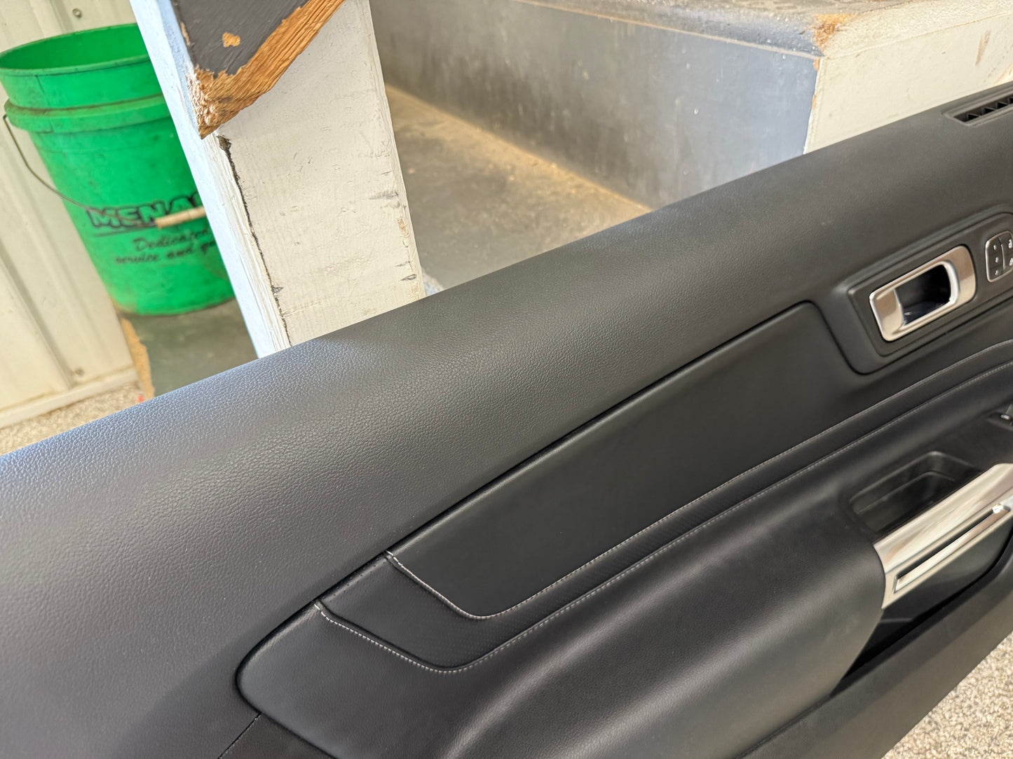 2018-2023 Ford Mustang GT LH Driver Leather Insert Door Panel Grey Stitching