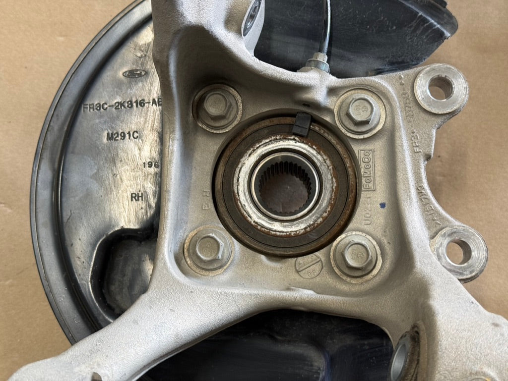 2015-2023 Ford Mustang 5.0 GT RH Passenger Side Rear Spindle Knuckle Hub