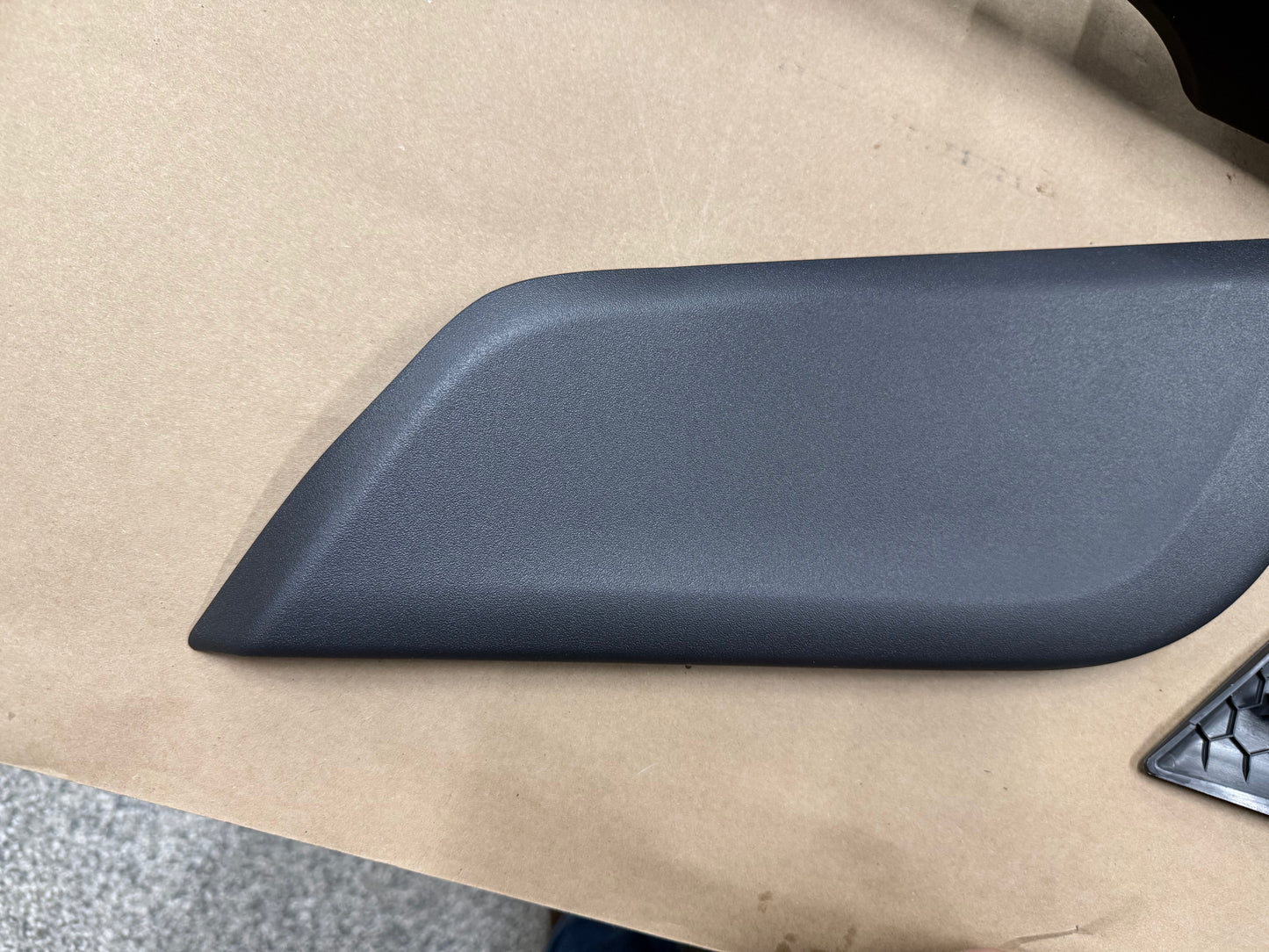 2024-2026 Ford Mustang Center Console Top Leather Wrapped Plastic Knee Pads