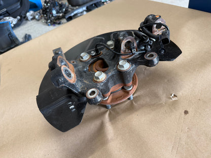 2021-2023 Ford Mustang 5.0 GT RH Passenger Side Front Spindle Knuckle Hub 4 Bolt
