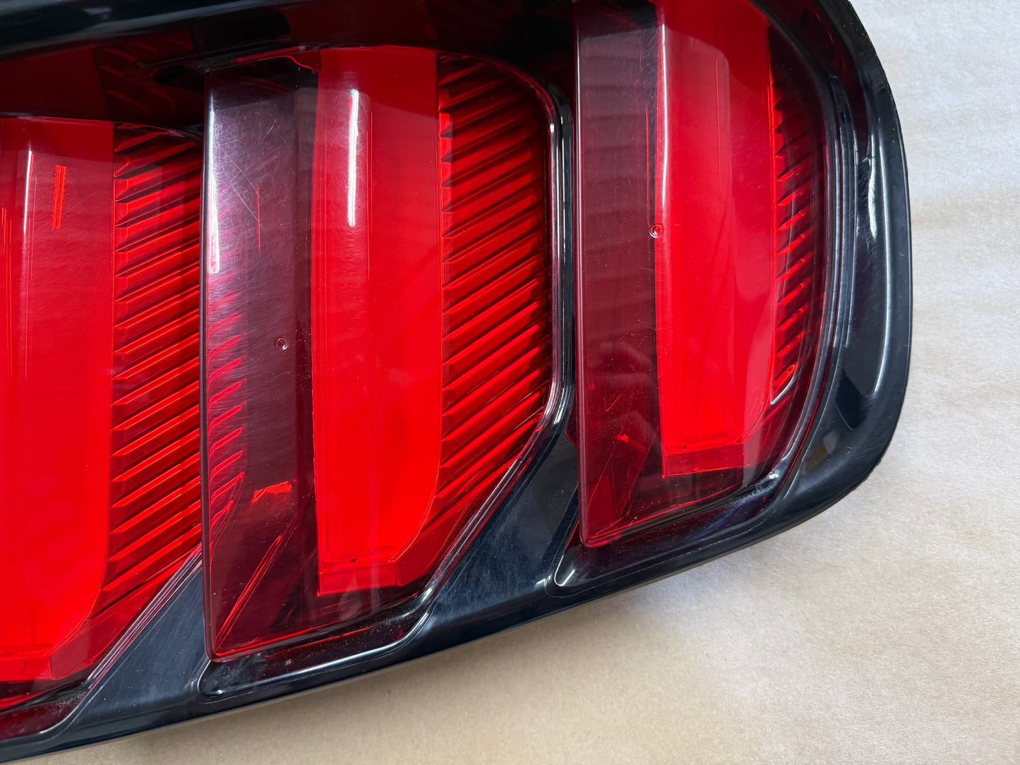 2015-2017 Ford Mustang GT V6 EcoBoost Tail Light RH Passenger Side LED