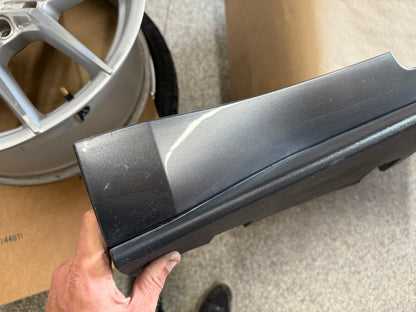 2015-2023 Ford Mustang GT V6 LH Side Skirt Molding Driver Side "J7"