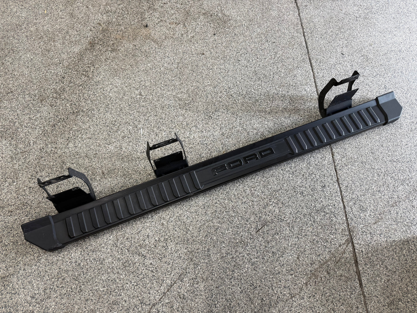 2017-2025 Ford F-250 F-350 LH Driver Side Running Board Crew Cab W/Brackets