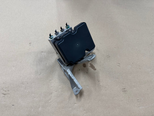 2018 Chevrolet Camaro SS ABS Module Controller Anti-Lock Brakes 41k miles