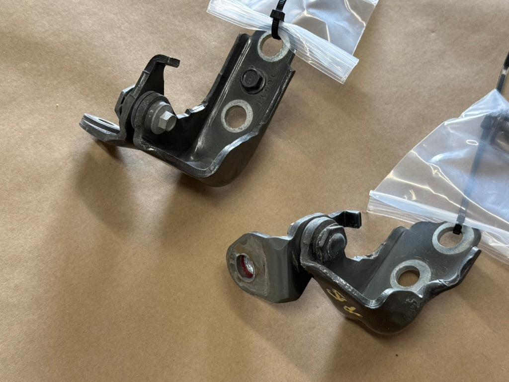 2015-2023 Ford Mustang GT GT500 GT350 Door Hinges RH Pass. Upper Lower "J7"