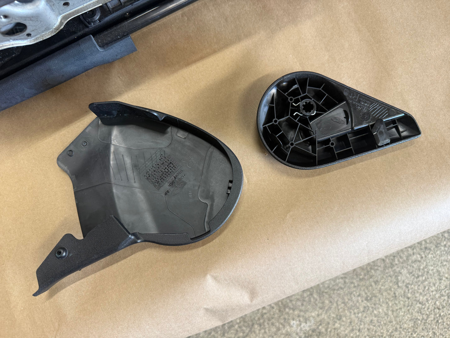 2018-2023 Ford Mustang RH Passenger Side Electric Power Seat Track Heat/Cool