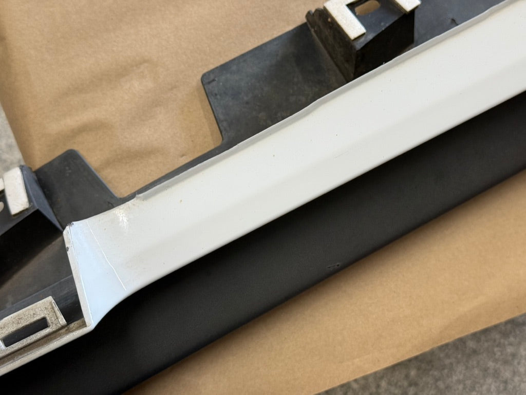 2015-2023 Ford Mustang GT V6 LH Side Skirt Molding Driver Side "YZ"