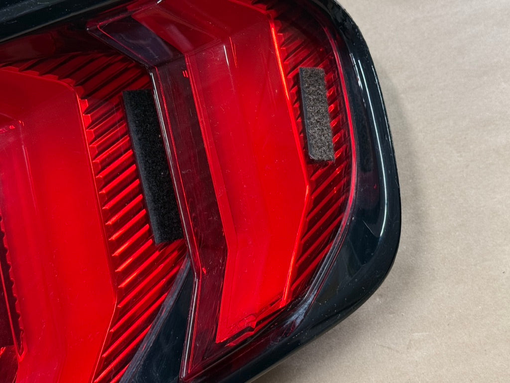 2018-2023 Ford Mustang GT V6 EcoBoost Tail Light RH Passenger Side LED