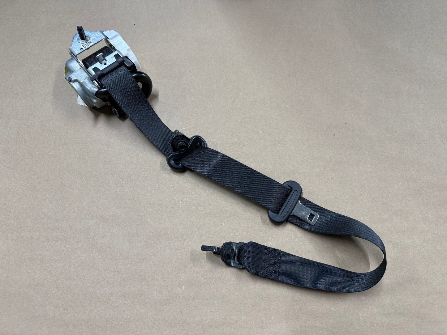 2023-2025 Ford F-250 F-350 LH Driver Rear Seat Belt PC3BE611E51AA3JA6