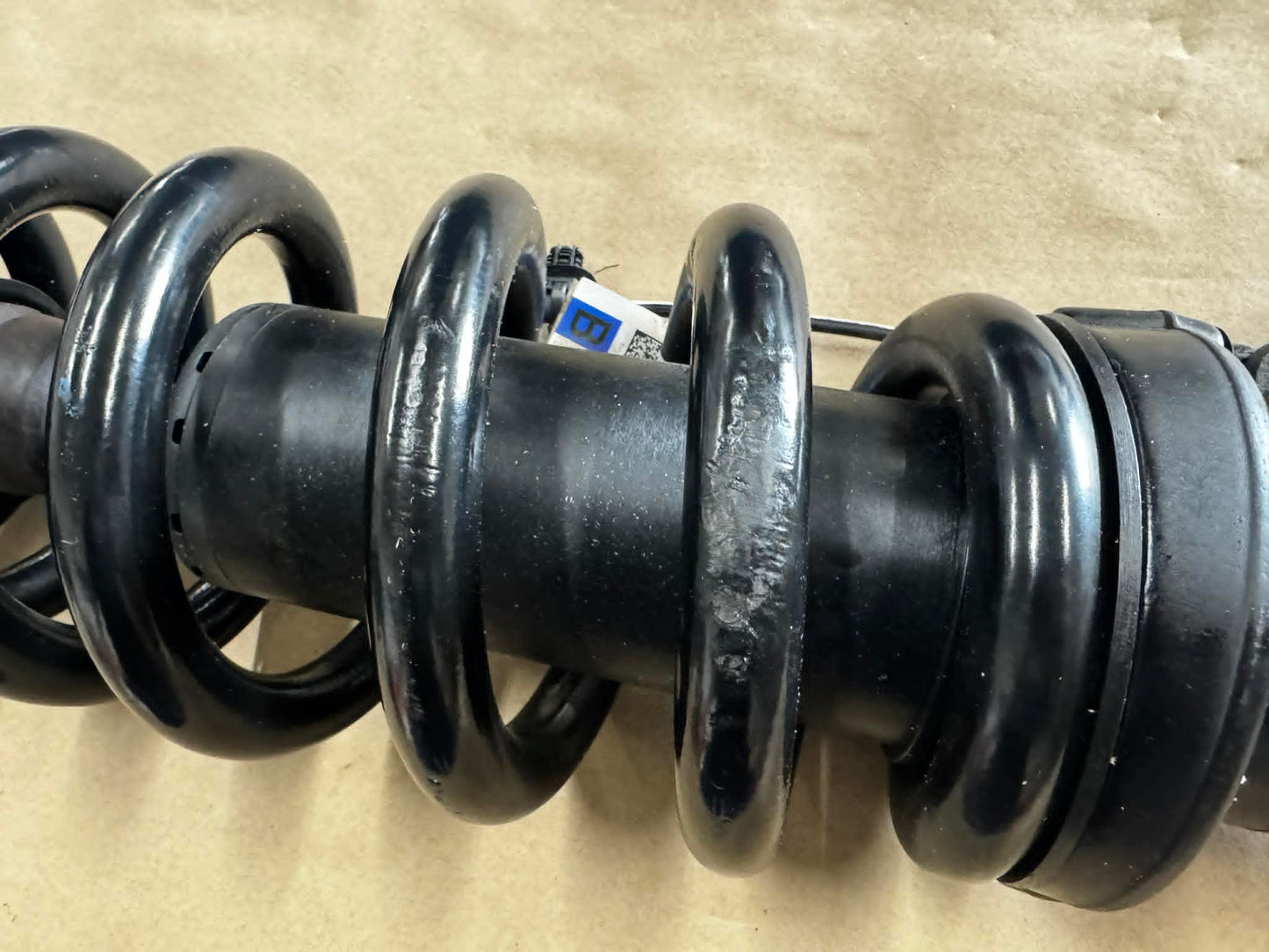 2023 F-150 Raptor R RH Passenger Front Strut Spring Assembly Fox Live Valve