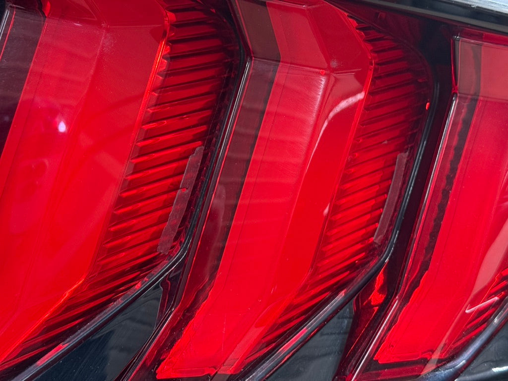 2018-2023 Ford Mustang GT V6 EcoBoost Tail Light RH Passenger Side LED