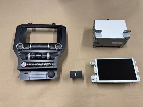 2022 Ford Mustang GT Touch Screen, Face Plate, Radio, Module USB Port