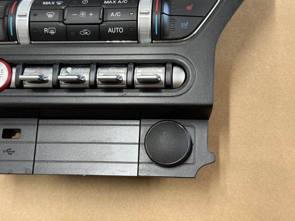 2021 Ford Mustang GT Touch Screen, Face Plate, Radio, Module USB Port
