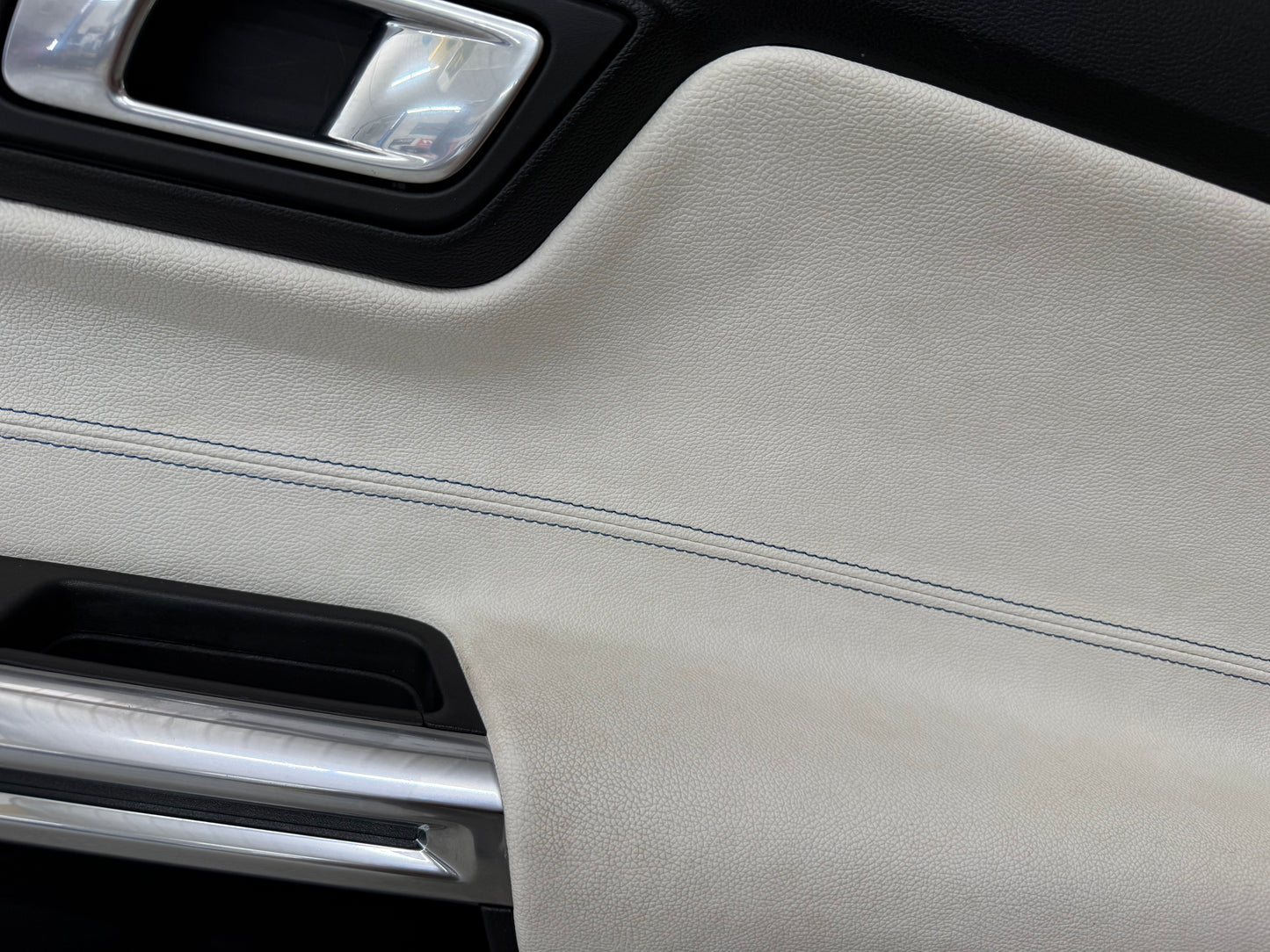 2018-2023 Mustang GT V6 EcoBoost LH RH White Leather Insert Door Panels Pair