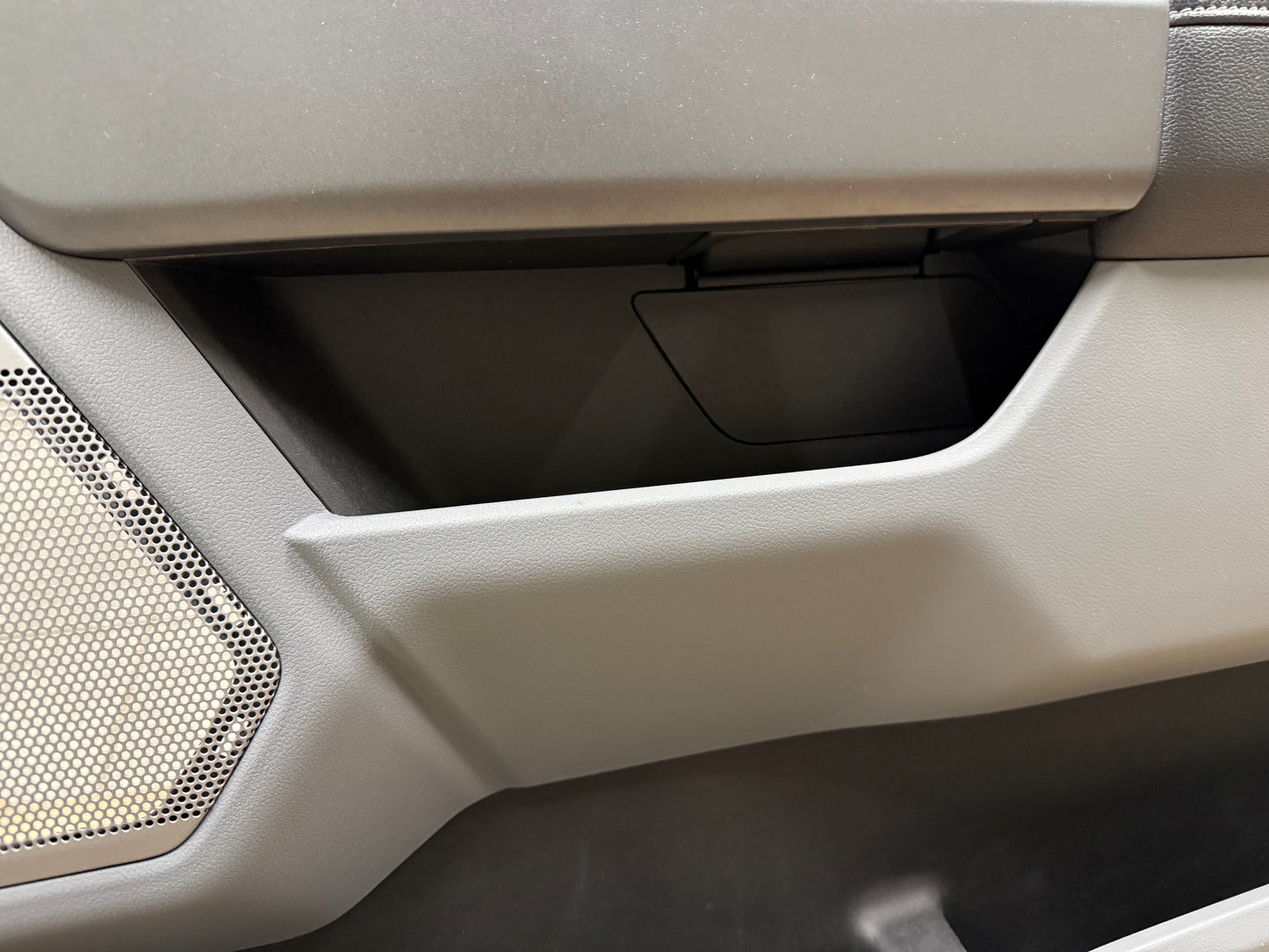 2023-2025 Ford F-250 F-350 Super Duty XLT Sport RH Passenger Front Door Panel