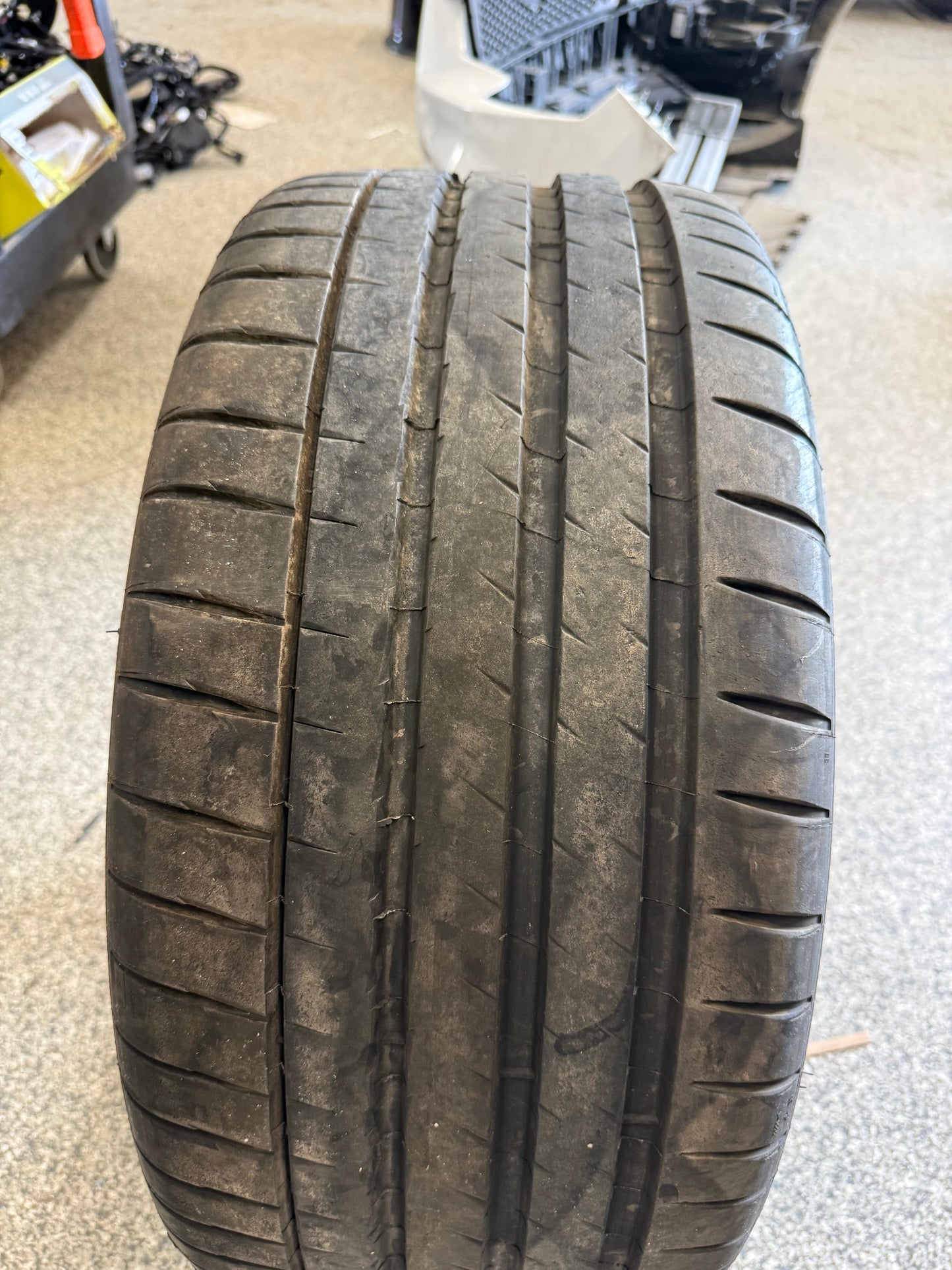 Michelin Pilot Sport 4 S 255/40/ZR19 Tire
