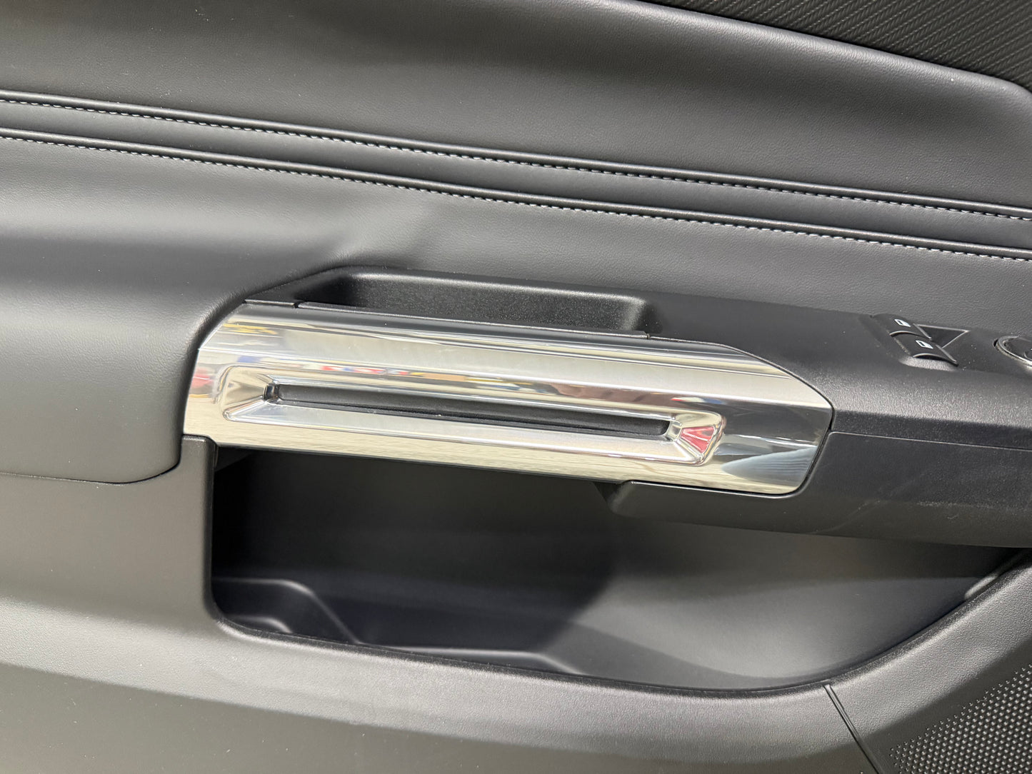 2024-2026 Ford Mustang GT LH Driver Leather Insert Door Panel Grey Stitching