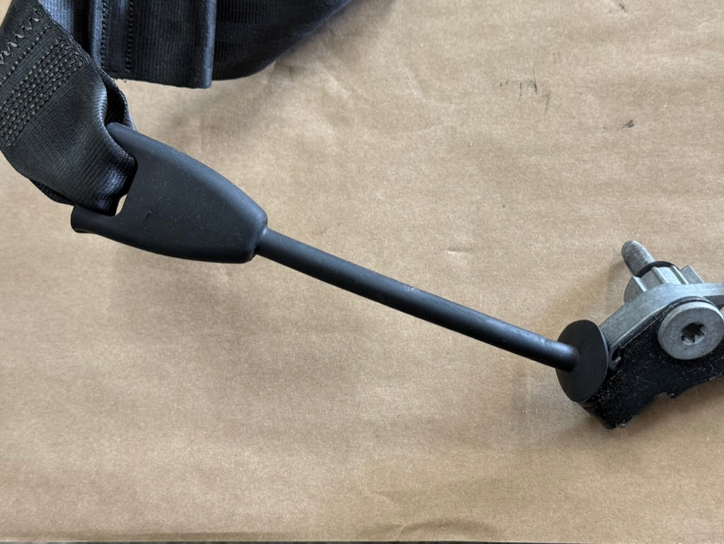 2018-2023 Ford Mustang 5.0 GT Convertible RH Passenger Front Seat Belt Safety