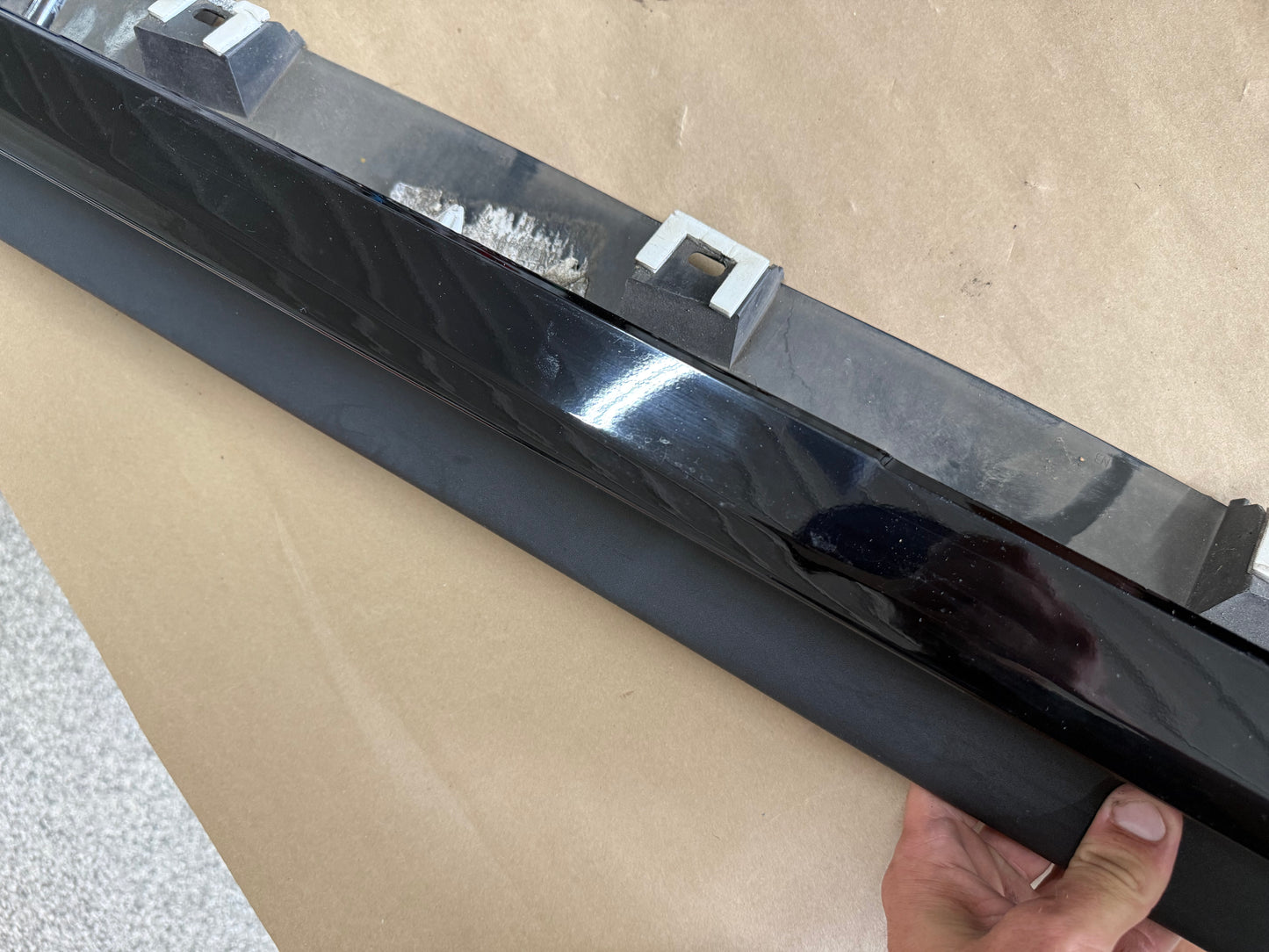 2015-2023 Ford Mustang GT V6 LH Side Skirt Molding Driver Side "G1"