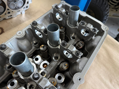 2024-2026 Ford Mustang DOHC Cylinder Heads RH LH Pair Valves 5.0L Coyote Gen 4
