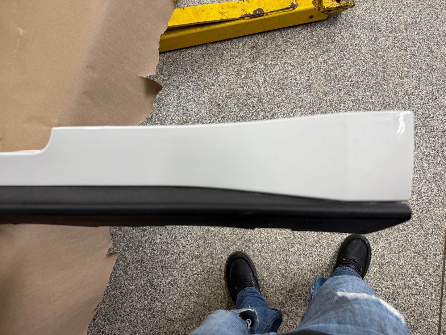 2015-2023 Ford Mustang GT V6 RH Passenger Side Skirt Molding "YZ"