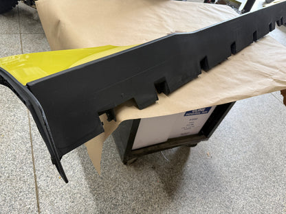 2024-2026 Ford Mustang GT RH Passenger Side Skirt Molding "B7"