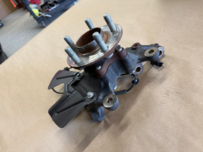 2021-2023 Ford Mustang 5.0 GT LH Driver Side Front Spindle Knuckle Hub 4 Bolt