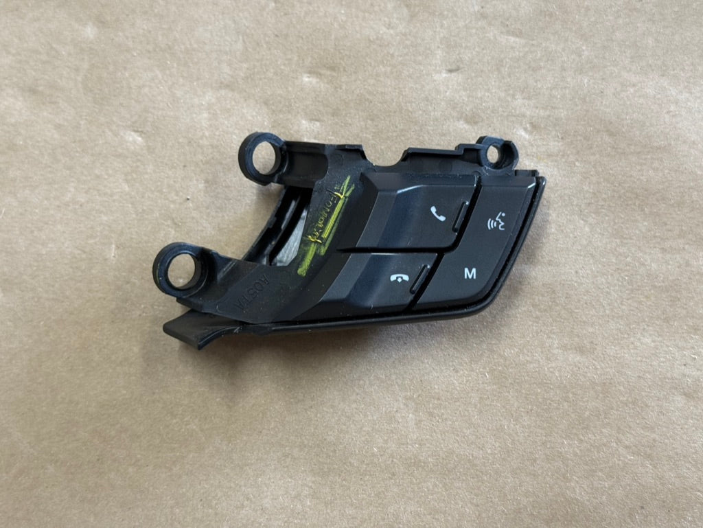 2015-2023 Ford Mustang GT RH Steering Wheel Button Sync Control
