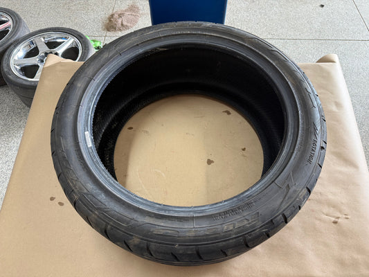 Nitto NT555 G2 265/40/19 Tire