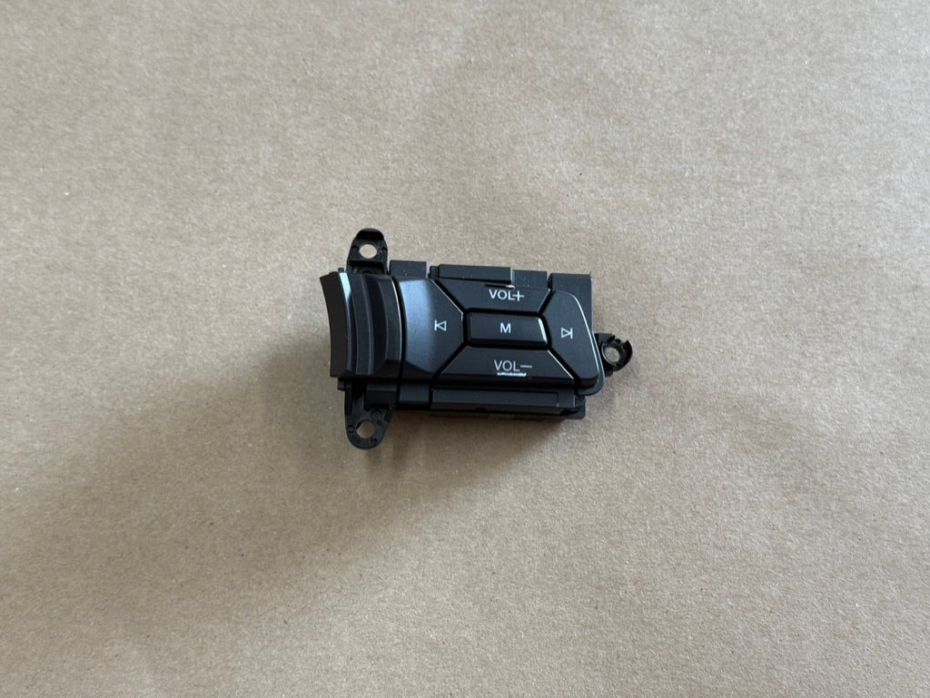 2015-2023 Ford Mustang GT RH Steering Wheel Button Volume Mute Search