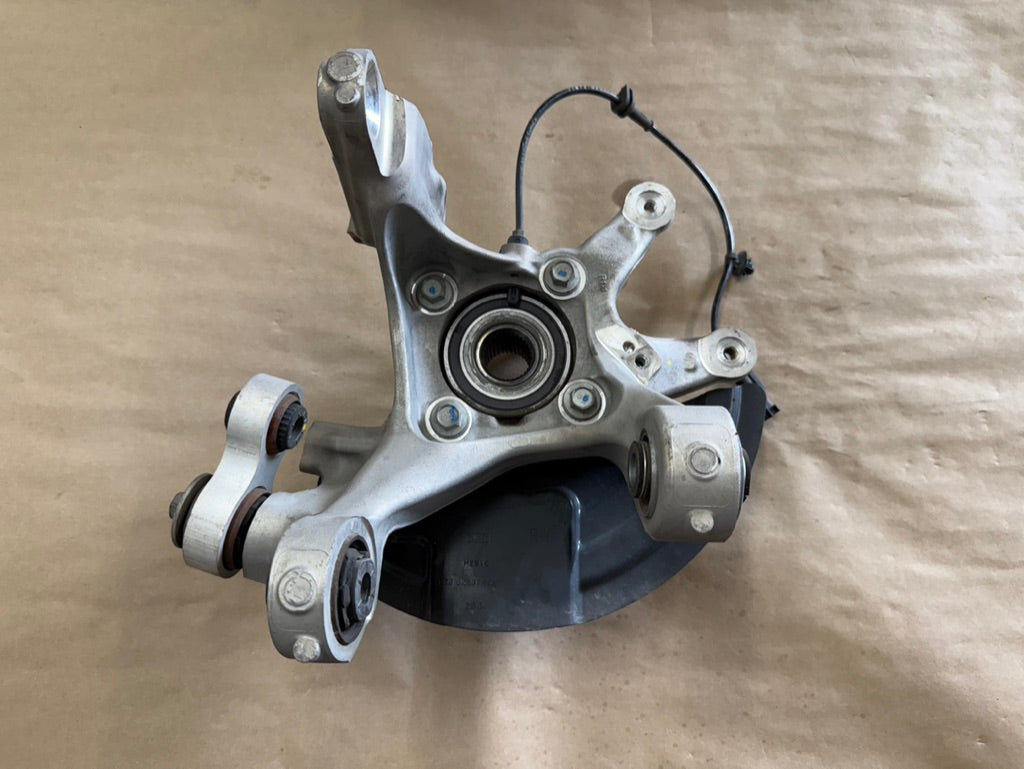 2024-2026 Ford Mustang GT RH Passenger Side Rear Spindle Knuckle Hub