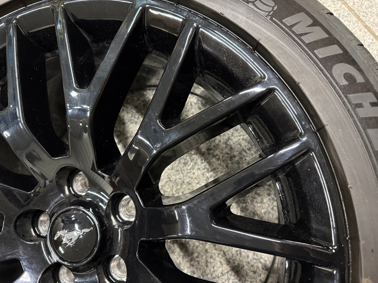 2015-2023 Mustang GT 5.0 19x9.5" Wheel Rim PP1 Rear 275/40/19 Michelin