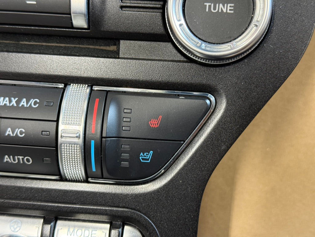 2022 Ford Mustang GT Touch Screen, Face Plate, Radio, Module USB Port