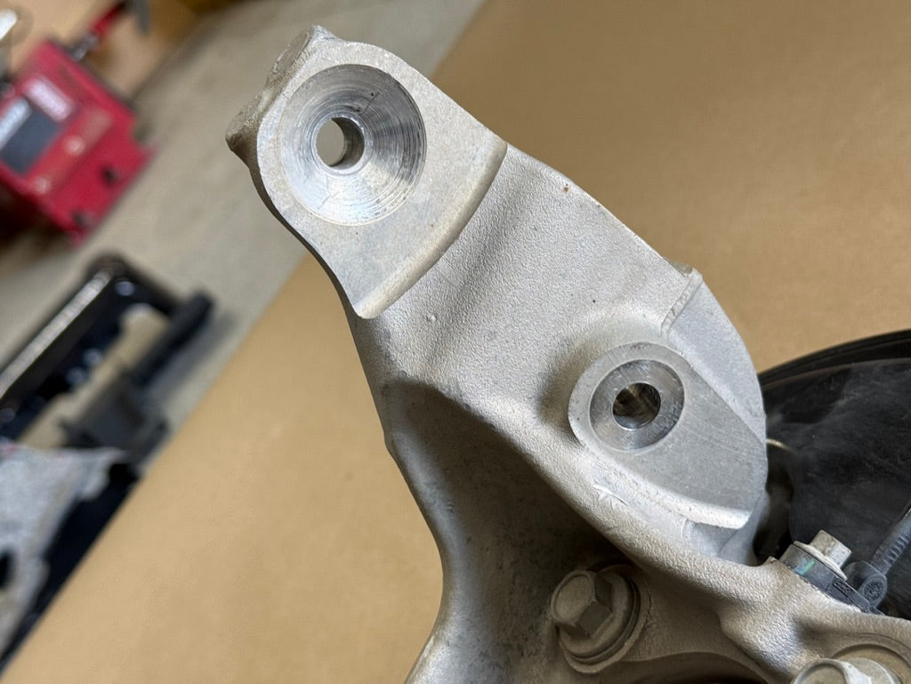 2015-2023 Ford Mustang 5.0 GT RH Passenger Side Rear Spindle Knuckle Hub