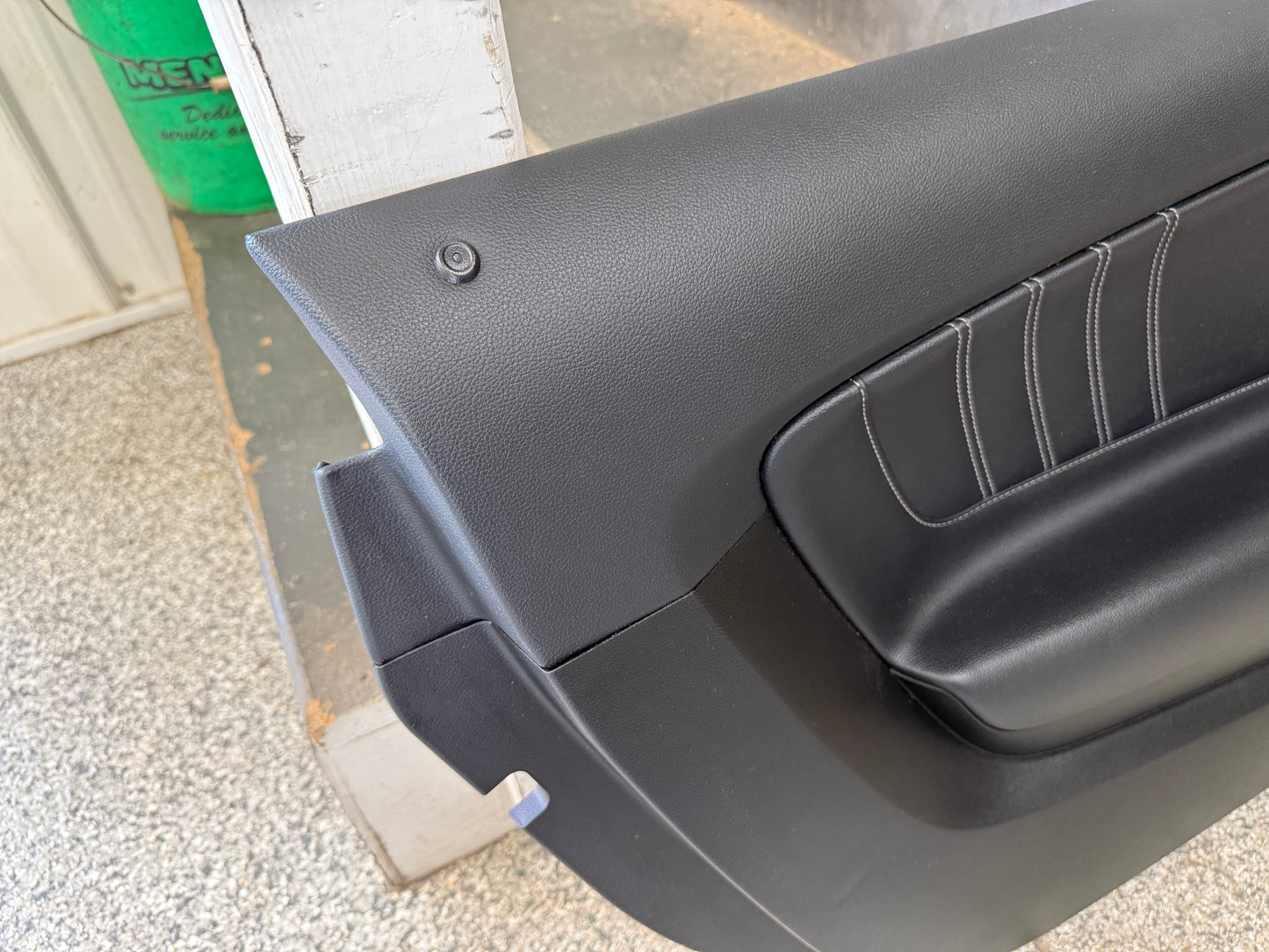 2018-2023 Ford Mustang GT LH Driver Leather Insert Door Panel Grey Stitching