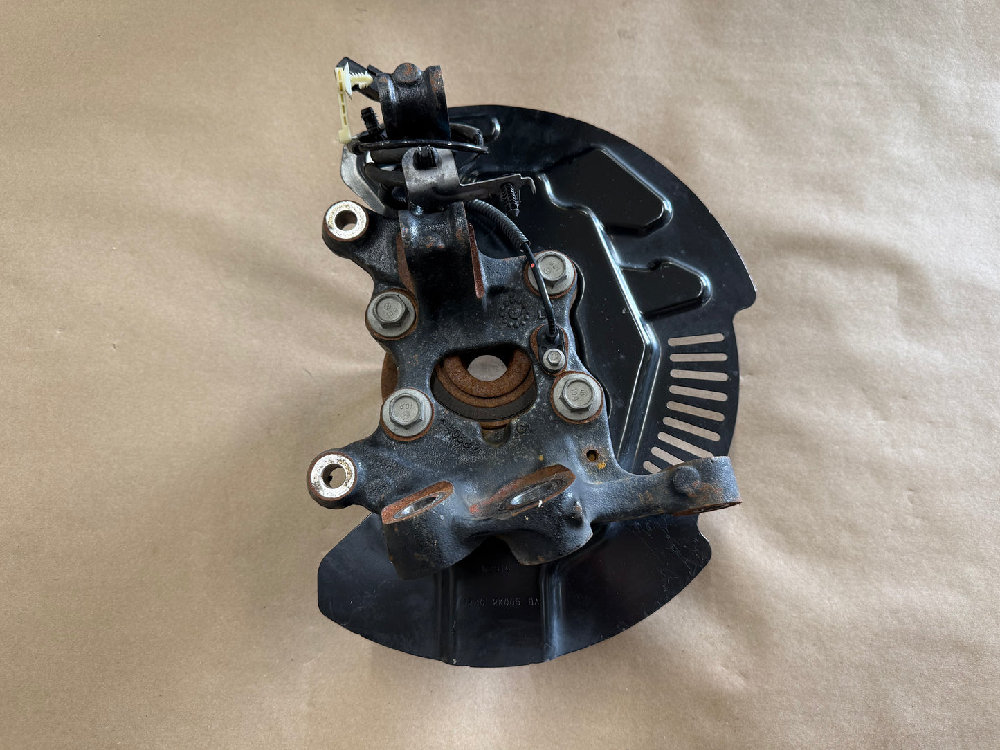 2024-2026 Ford Mustang GT LH Driver Side Front Spindle Knuckle Hub
