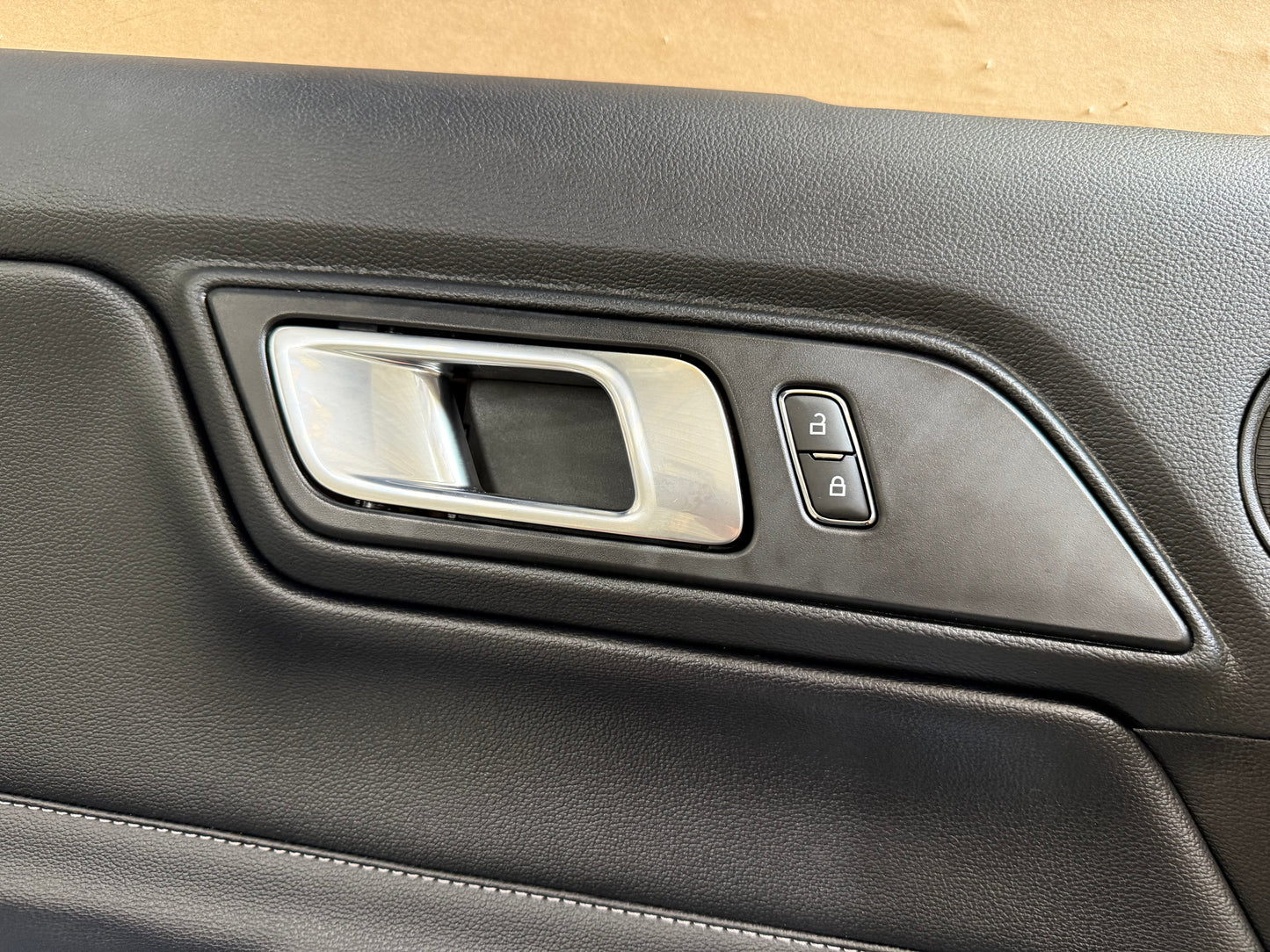 2018-2023 Ford Mustang GT LH Driver Leather Insert Door Panel Grey Stitching