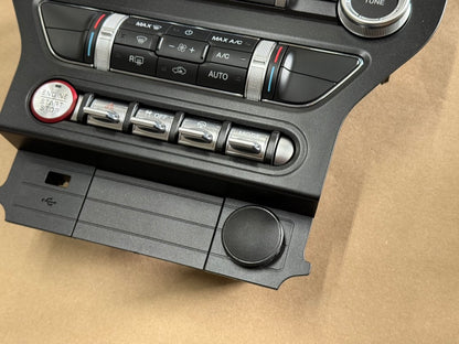 2020 Ford Mustang GT Touch Screen, Face Plate, Radio, Module USB Port