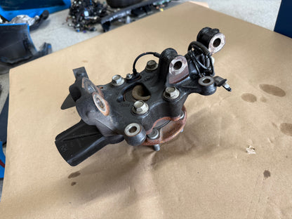 2024-2026 Mustang GT RH Passenger Side Front Spindle Knuckle Hub 16k miles