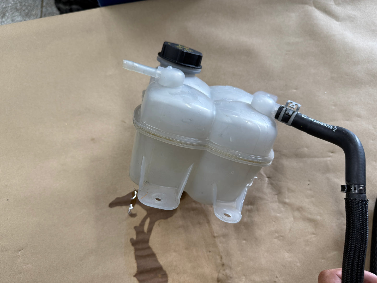 2024-2026 Ford Mustang GT Coyote 5.0L V8 Coolant Overflow Tank w/Hose