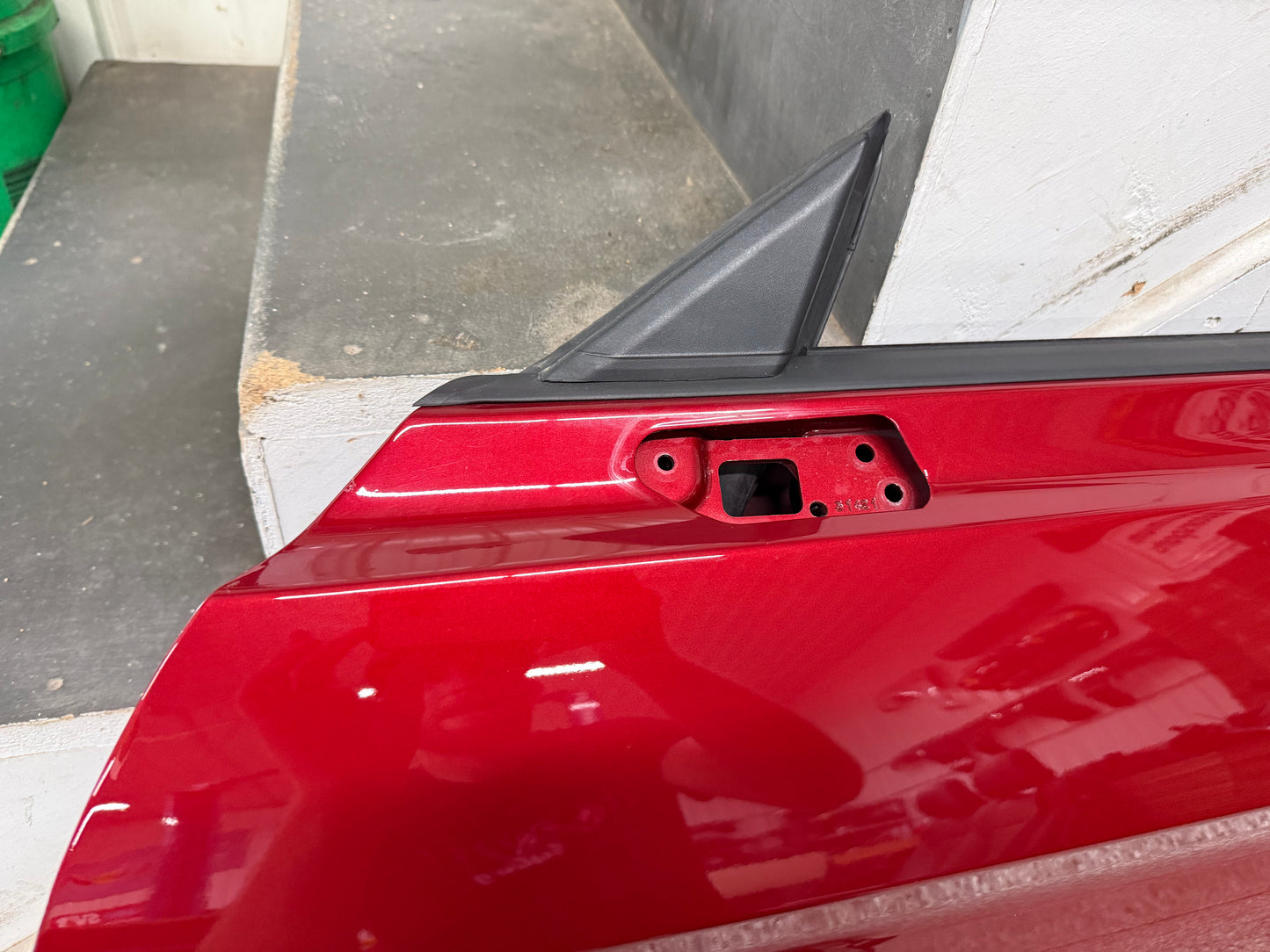 2015-2023 Ford Mustang GT GT500 LH Driver Side Door Complete w/Glass "D4"