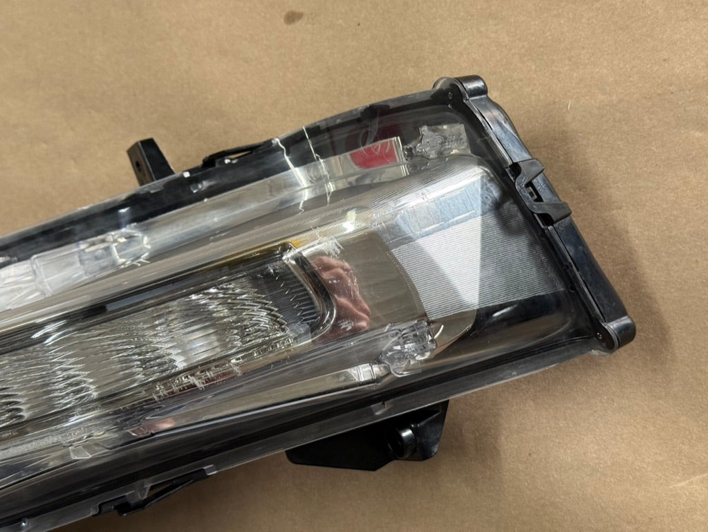 2018-2023 Mustang GT RH Passenger Side Turn Signal Light Fog Light LED