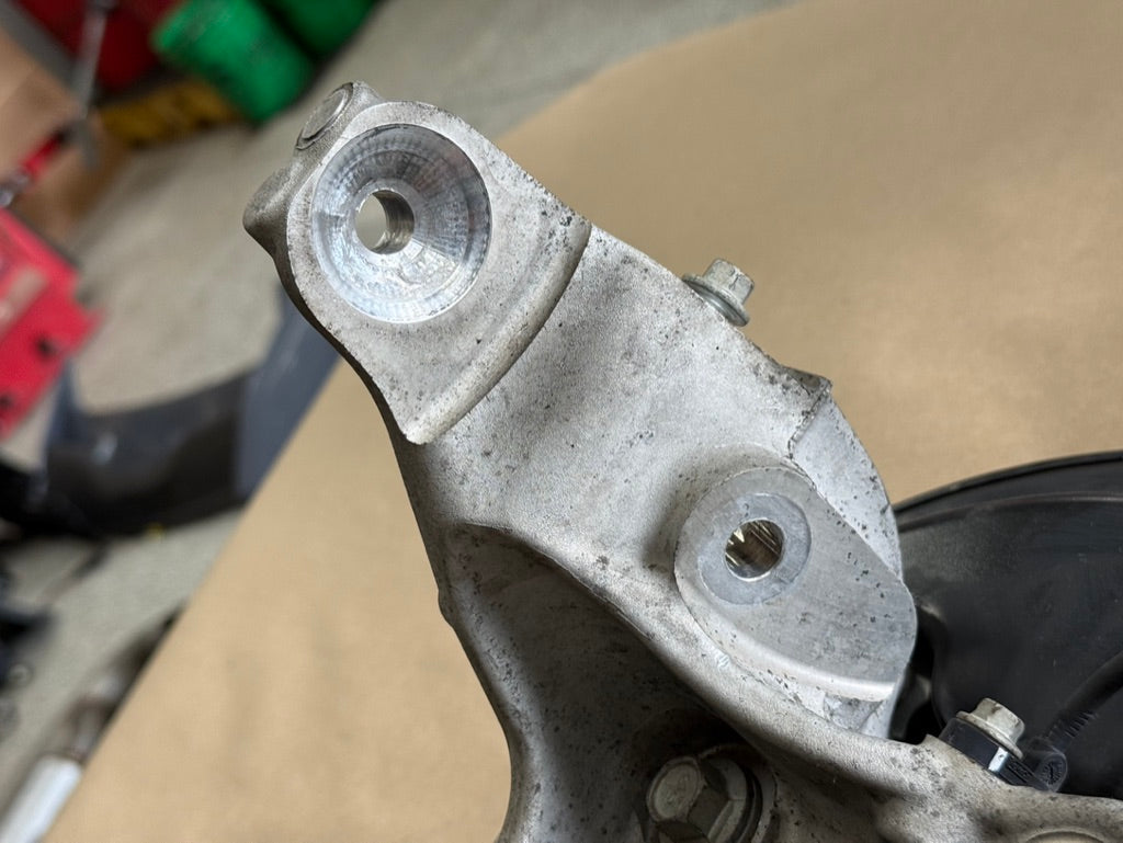 2015-2023 Ford Mustang 5.0 GT RH Passenger Side Rear Spindle Knuckle Hub