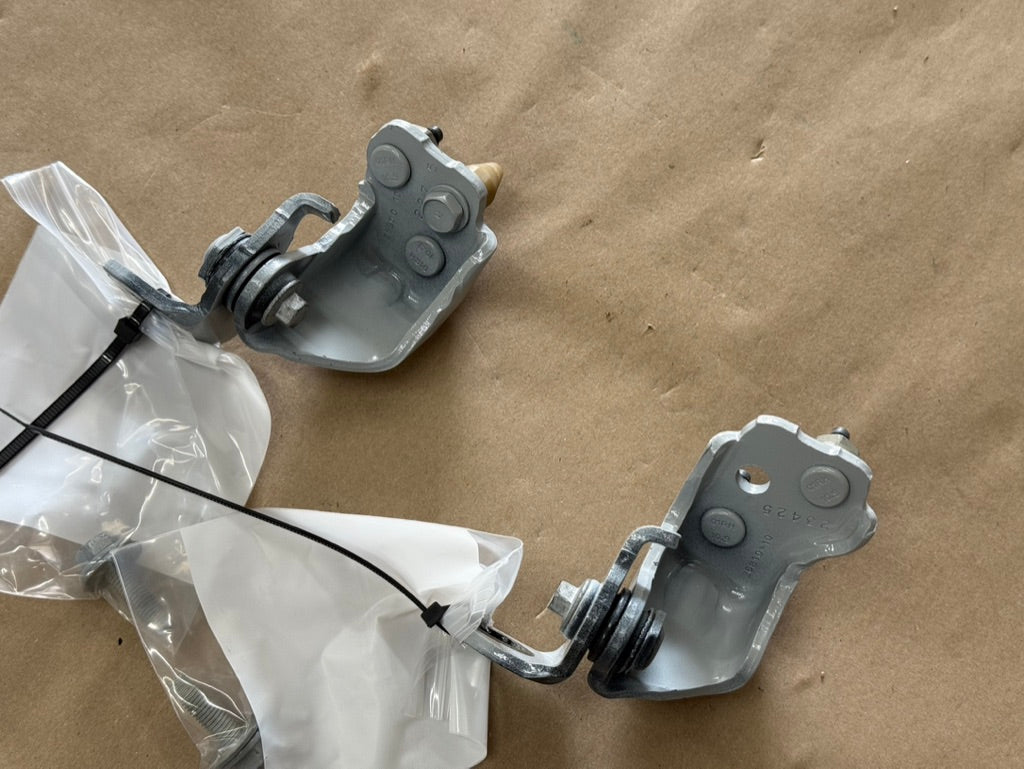 2023-2026 Ford F-250 F-350 Door Hinges RH Passenger Rear Upper Lower "DR"