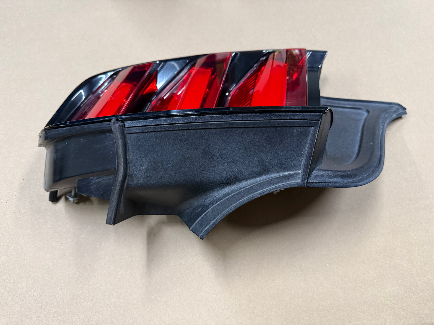2015-2017 Ford Mustang GT V6 EcoBoost Tail Light RH Passenger Side LED