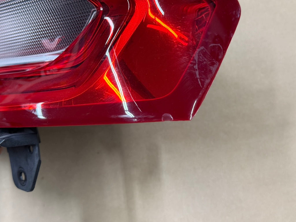 2016-2018 Chevrolet Camaro SS RH Passenger Side Factory LED Tail Light