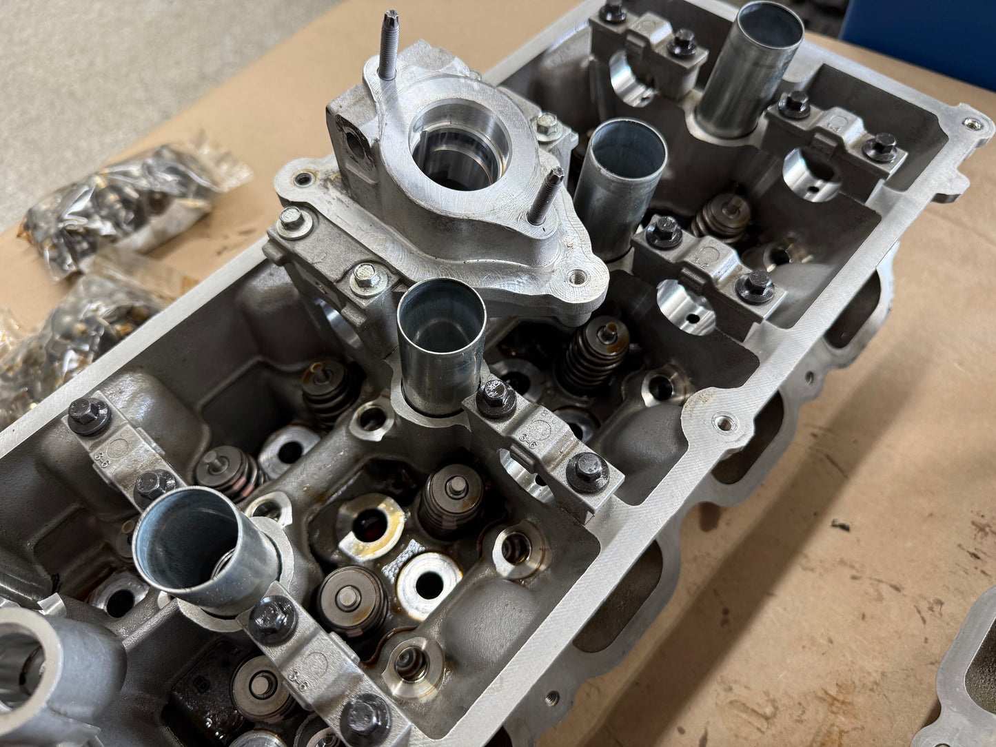 2024-2026 Ford Mustang DOHC Cylinder Heads RH LH Pair Valves 5.0L Coyote Gen 4