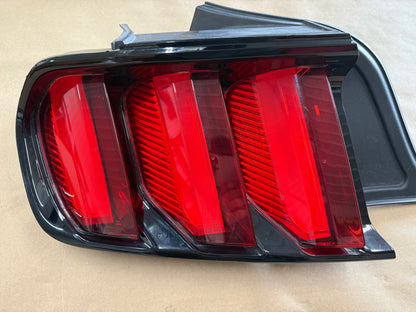 2015-2017 Ford Mustang GT350 GT V6 EcoBoost Tail Light LH Driver Side LED