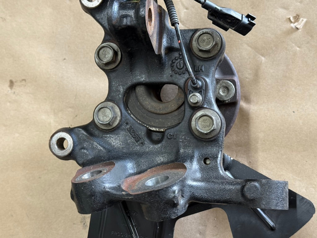 2024-2026 Mustang GT LH Driver Side Front Spindle Knuckle Hub 16k miles