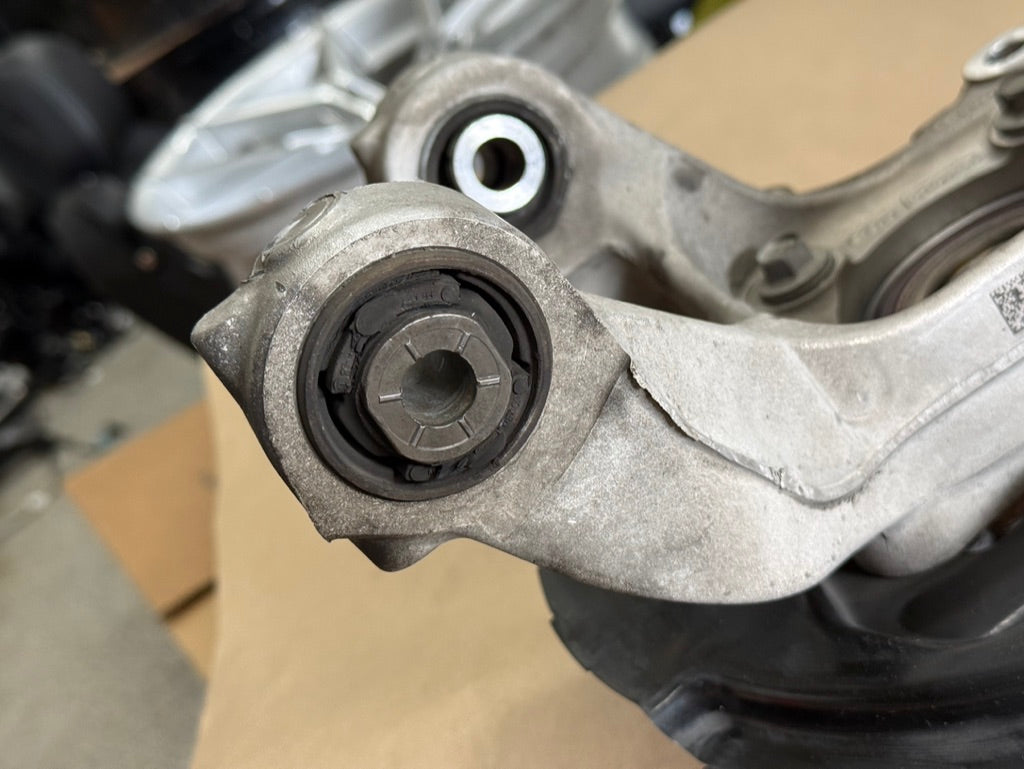 2015-2023 Ford Mustang 5.0 GT LH Driver Side Rear Spindle Knuckle Hub